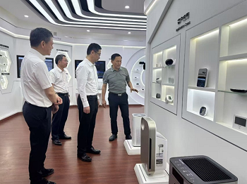 湖北省委常委、省委統(tǒng)戰(zhàn)部部長寧詠一行調(diào)研四方光電